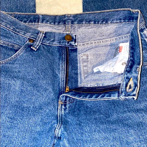 Wrangler Regular Fit Straight Leg Jeans - Picture 4 of 7